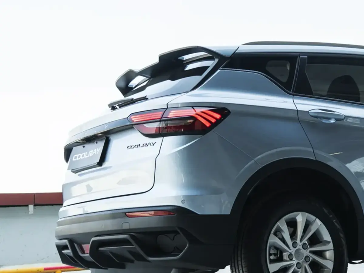 Coolray Lite: Spoiler trasero