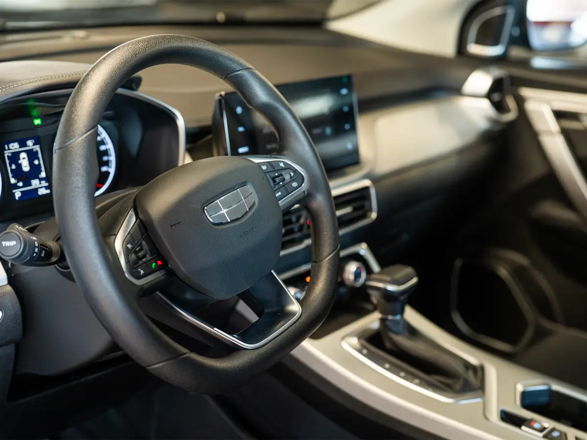 Geely Coolray Lite — 6 bolsas de aire también en la versión de entrada